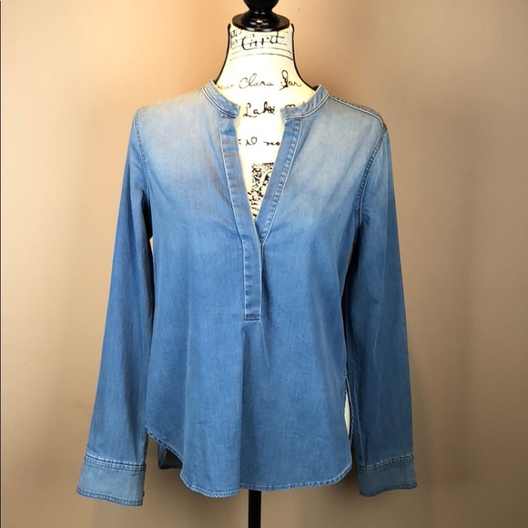 Vince Tops - 💙Host Pick!💙 Vince Ombré Denim Chambray Popover